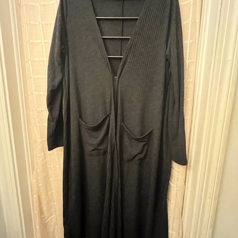 LuLaRoe “M” Black Duster Sweater, long, lightweight, pockets. For all Occasions